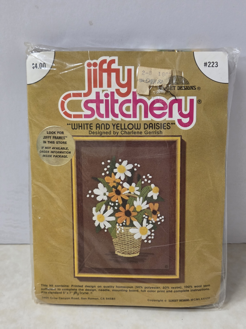 Sunset Jiffy Stitchery “White and Yellow Daisies” # 223 Crewel Charlene Gerrish